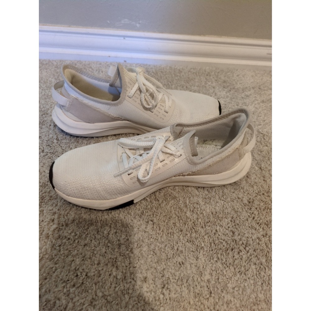 New Balance Women's 8w Energize Sport